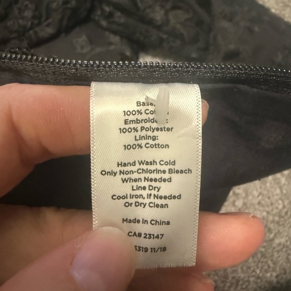 Talbots Black Textured Floral Blouse Sz 14 - Picture 5 of 5